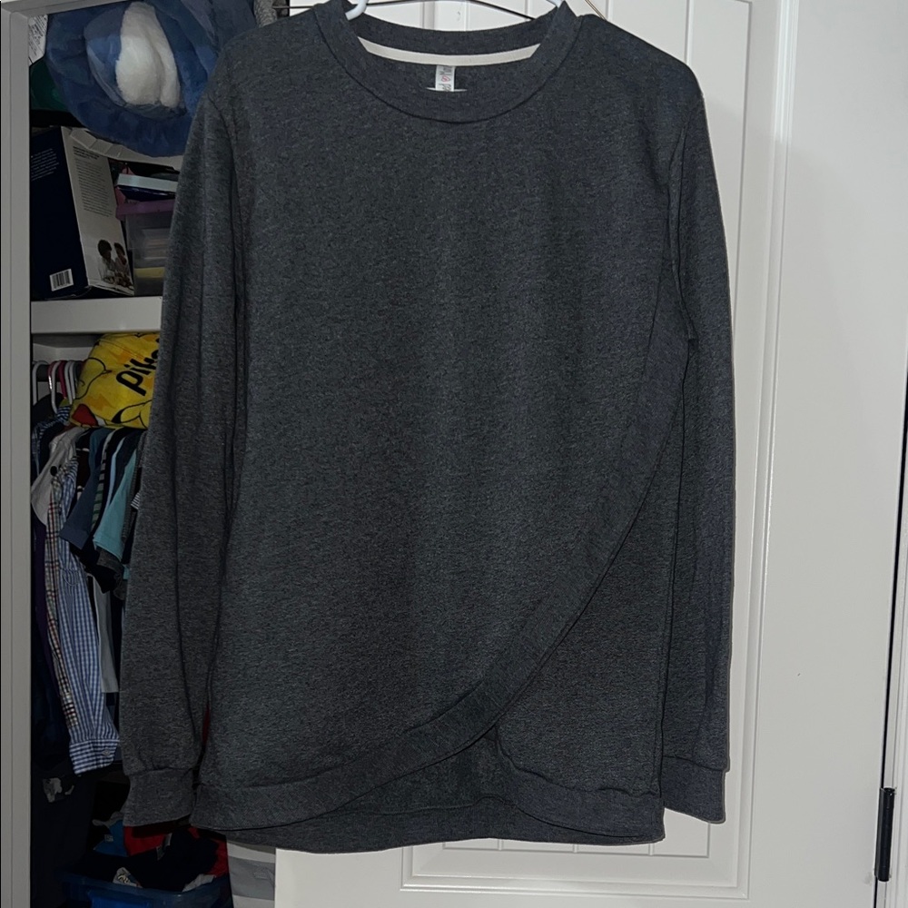 Latched Mama Petal Pullover Gray Nursing Sweatshirt size Large
